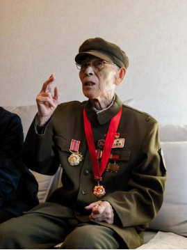驻电子轮盘
纪检监察组走访慰问 抗美援朝老兵
