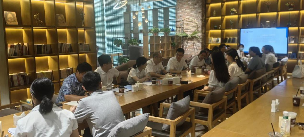 省委金融办青工委联合省电子轮盘
青工委开展青年干部“学思想 强作风 建新功”读书活动